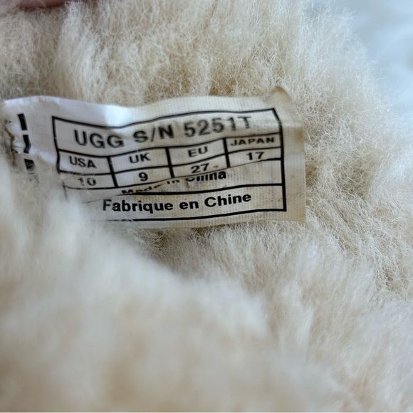 UGG WINTER BOOTS SIZE 10 TODDLER - Picture 13 of 13